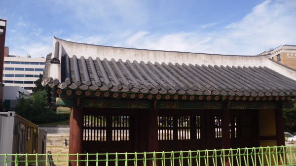 ���� : â���� �ȿ� �־����� ������̶���� �Ѵ�.