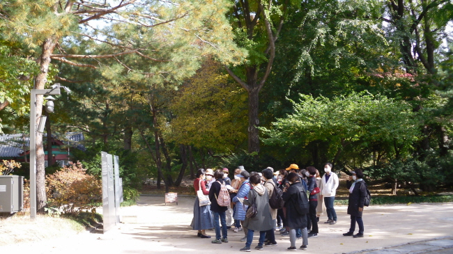 1. ���� /
  ���� ������ �ܴ빮 �Ǵ� �ܻ﹮�̶�� �Ѵ�. ������ �ñ� �������� �޸� ���� ���°� ���� �˹��ϰ� �ܼ��ϴ�
�����ۿ��� �ϸ���� ����Ư���� ������ȭ�� ��56ȣ�� ������ ������ �ִ�.