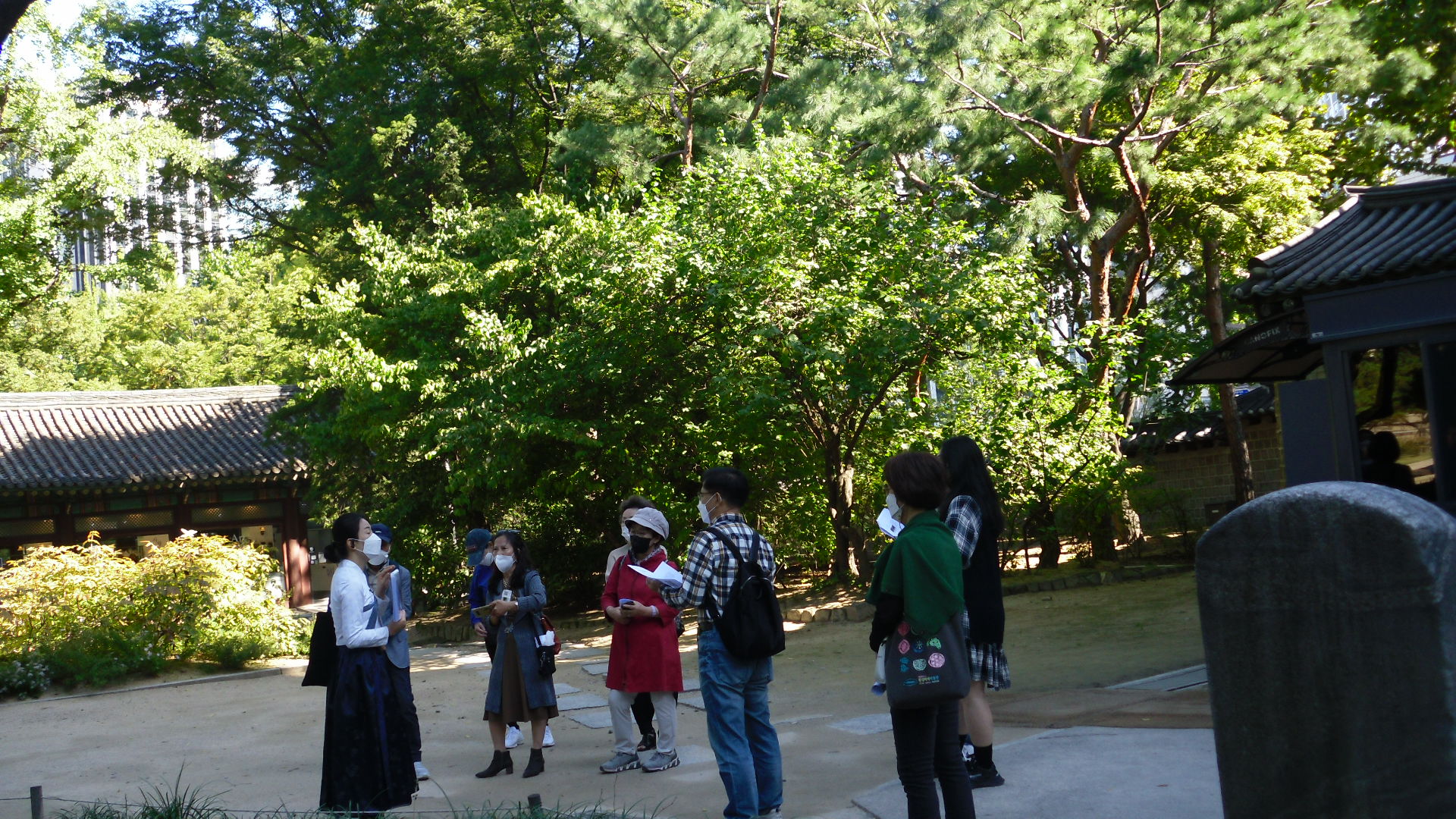 ���ѹ��� �ñ��� �������� �� ��ȭ�� �̾��µ�, ȯ���� �Ǹ������� ������ ������ ���ο� ������ ���� ������ ���ѹ��� �������� ��Ҵ�.