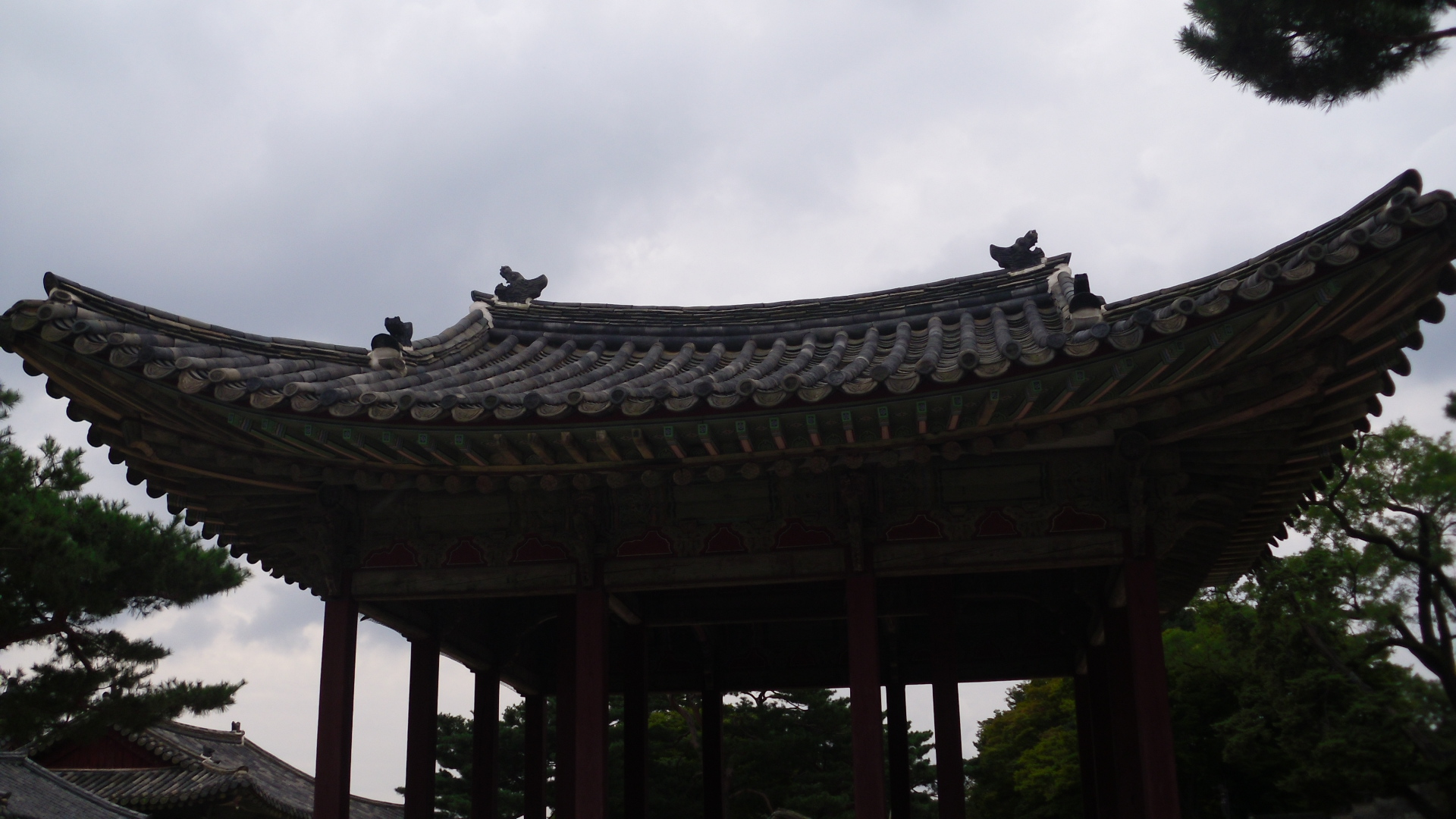 ��������  ������ ���ϵ��� ������ �濬�� �ϴ� ������ �̿��Ͽ�����, ������ �������� �հ��� ������� �̰����� �����ϱ⵵ �Ͽ���.